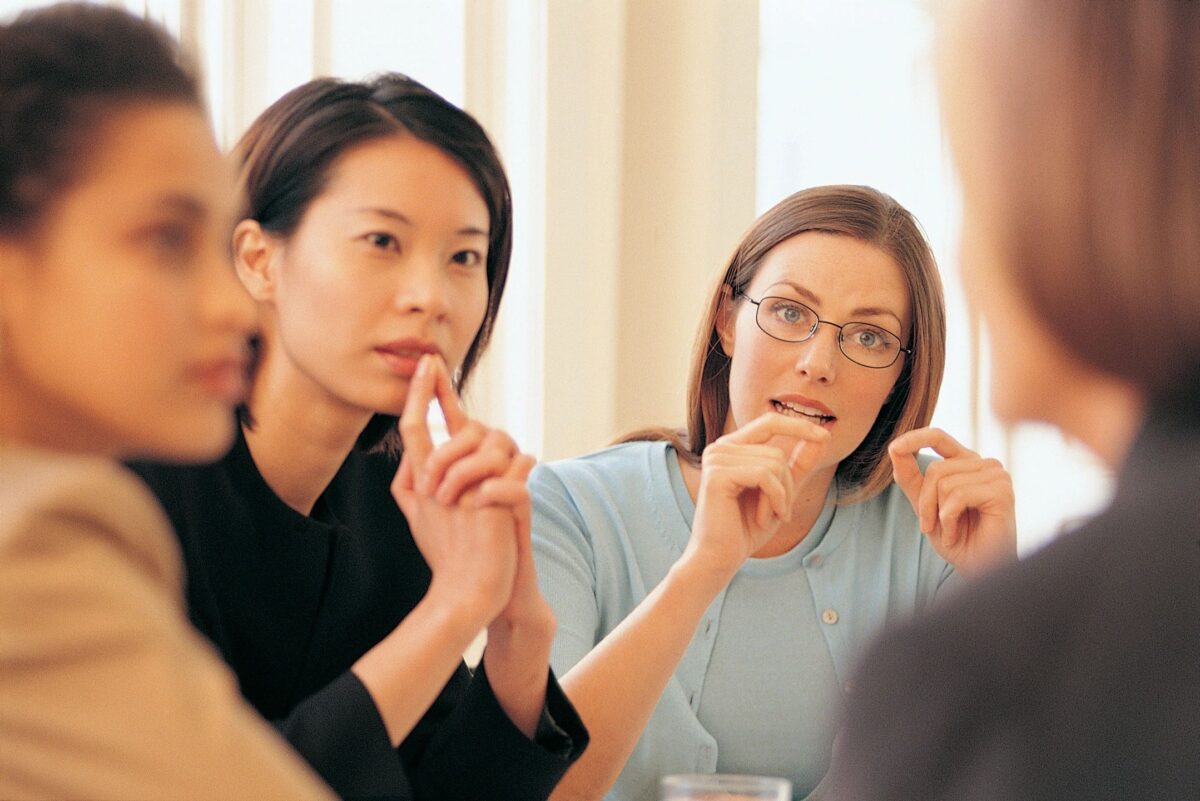 people learning a new language